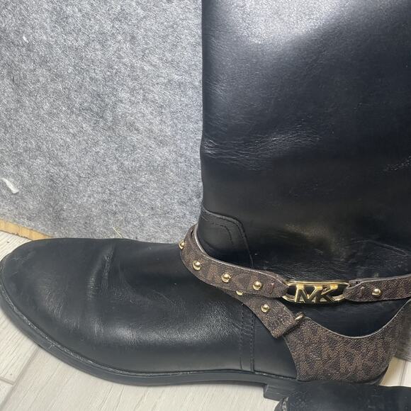 MICHAEL KORS $375 BLACK BROWN LOGO KINCAID RIDING BOOTS SZ 8 - Picture 2 of 13
